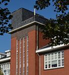 Het trappenhuis is gedekt met een mooie dakpanpartij
<br/>
Richard Keijzer, 2014-10-29